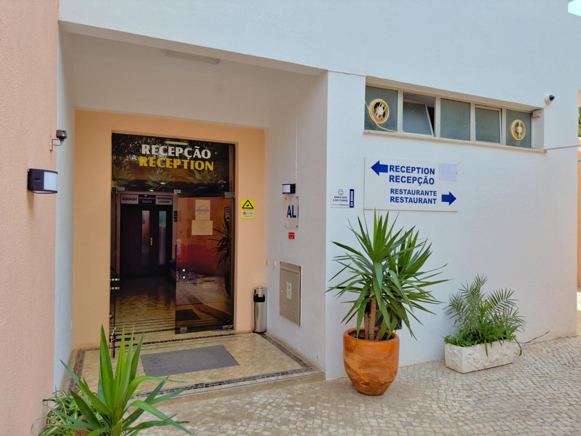 Squash Club Apartamentos Portimao Exterior photo