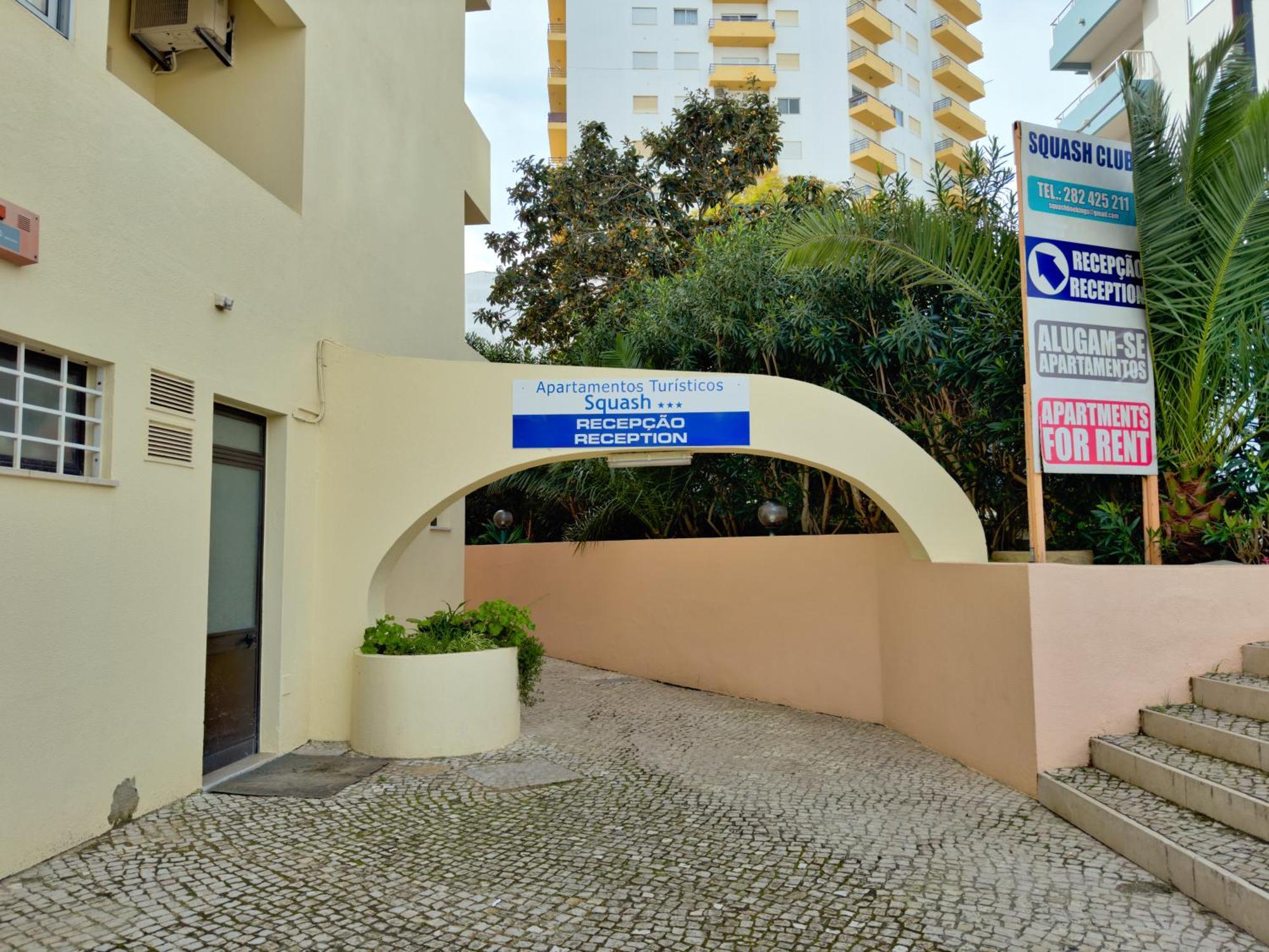 Squash Club Apartamentos Portimao Exterior photo
